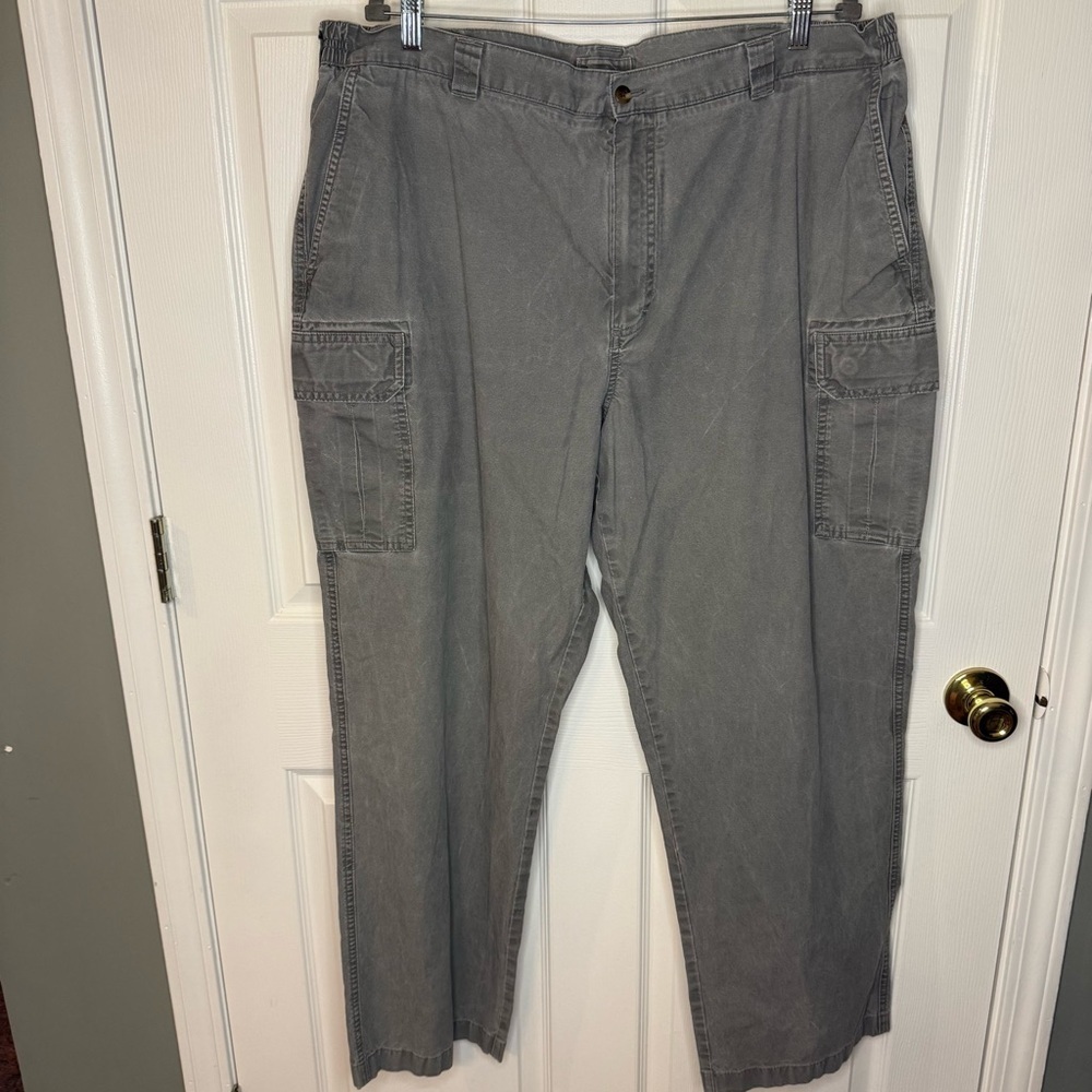 L.L. Bean Men's Charcoal Cargo Pants Size 44 GUC 100% Cotton